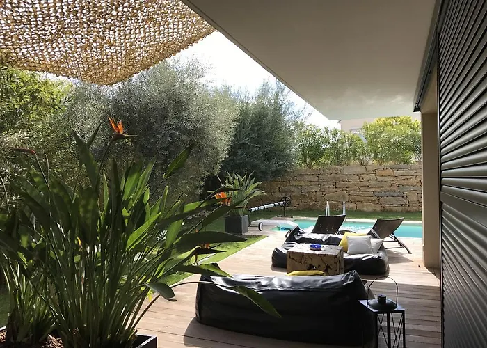 Le Hameau De La Crique De L'anglaise