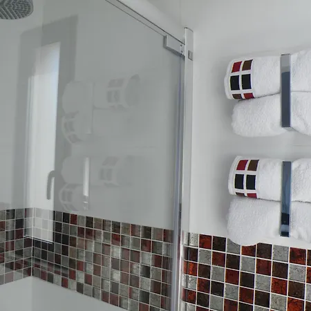 فيلة Le Hameau De La Crique De L'anglaise