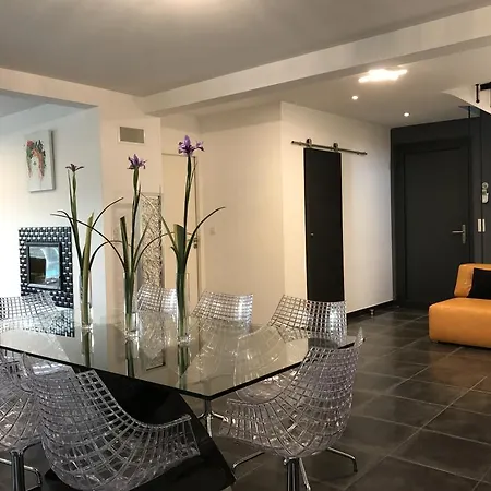 Le Hameau De La Crique De L'anglaise