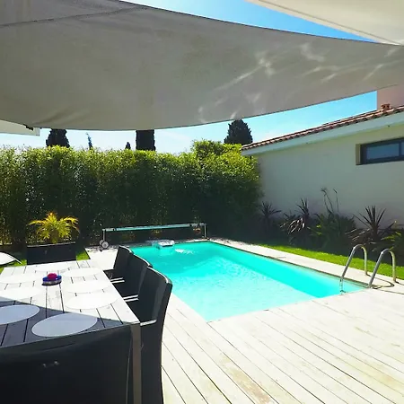 Le Hameau De La Crique De L'anglaise