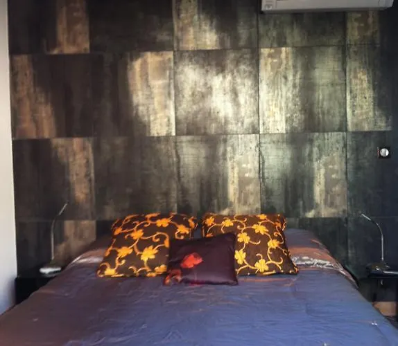 Le Hameau De La Crique De L'anglaise *