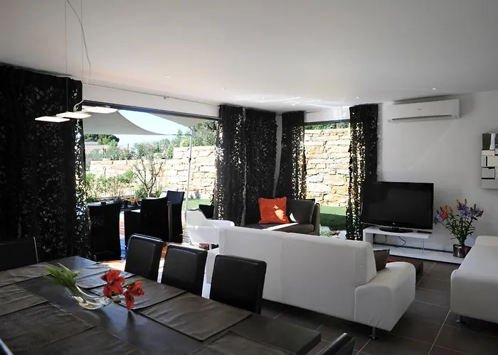 Le Hameau De La Crique De L'anglaise Bandol