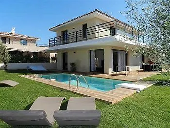 Le Hameau De La Crique De L'anglaise